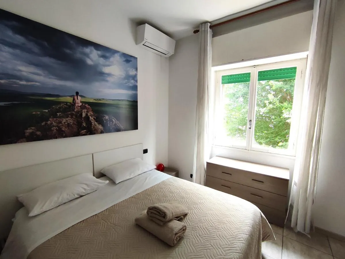 Easy Stay Verona Rooms 0*,